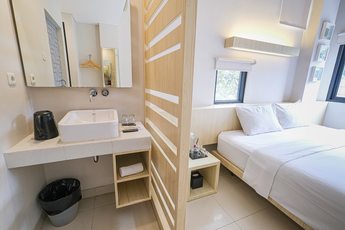 click to enlarge Deluxe Room
